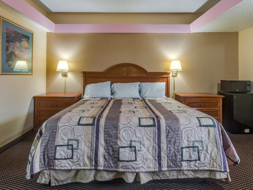 Travelers Inn Мидуэст-Сити Экстерьер фото