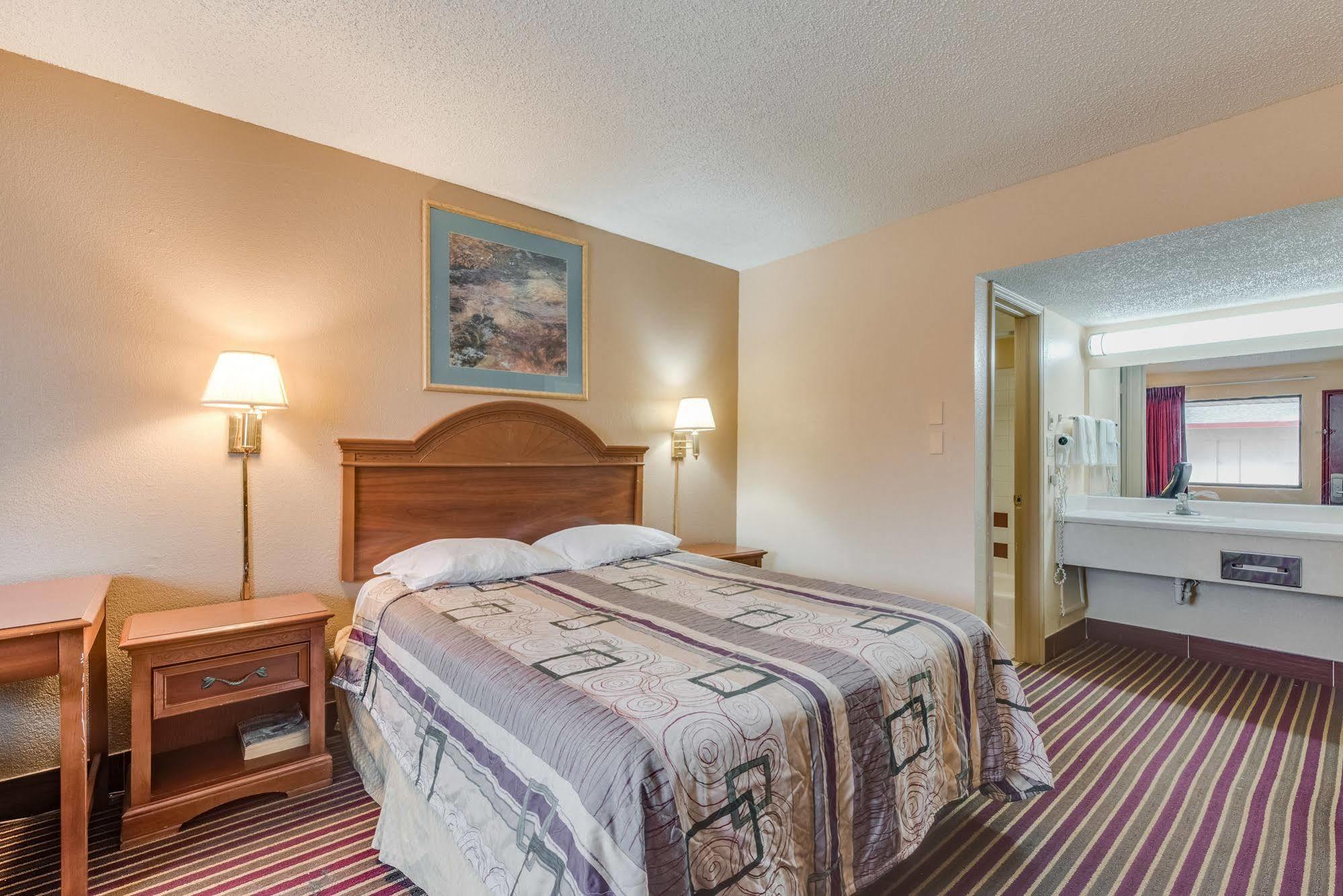 Travelers Inn Мидуэст-Сити Экстерьер фото